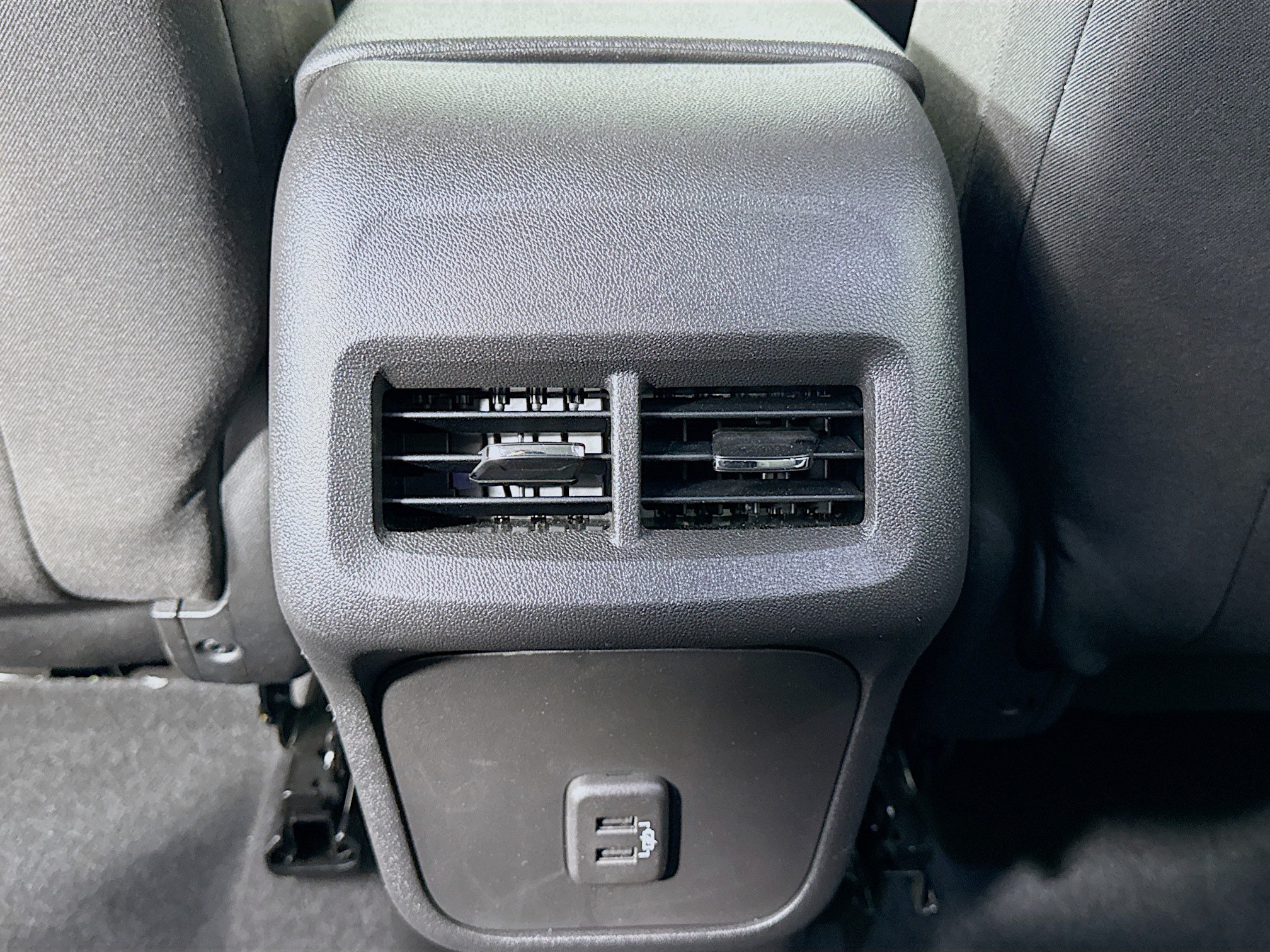 Used 2023 Chevrolet Equinox LS FWD image 24