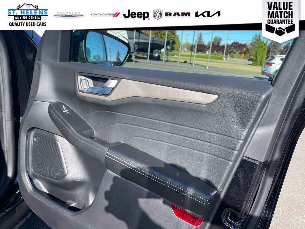 Used 2022 Ford Escape SEL AWD/4WD image 30