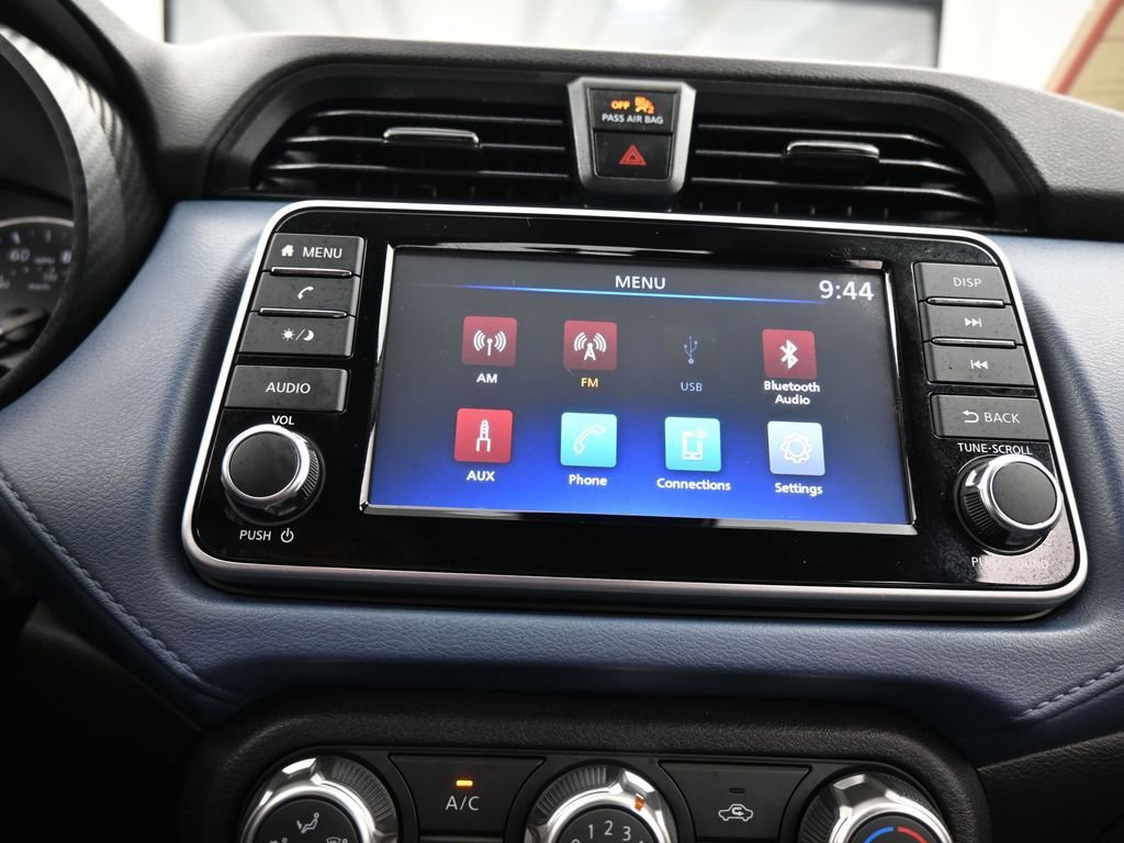 Used 2025 Nissan Versa SV image 20