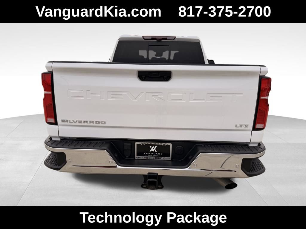 Used 2025 Chevrolet Silverado 2500 LTZ w/ LTZ Premium Package image 3