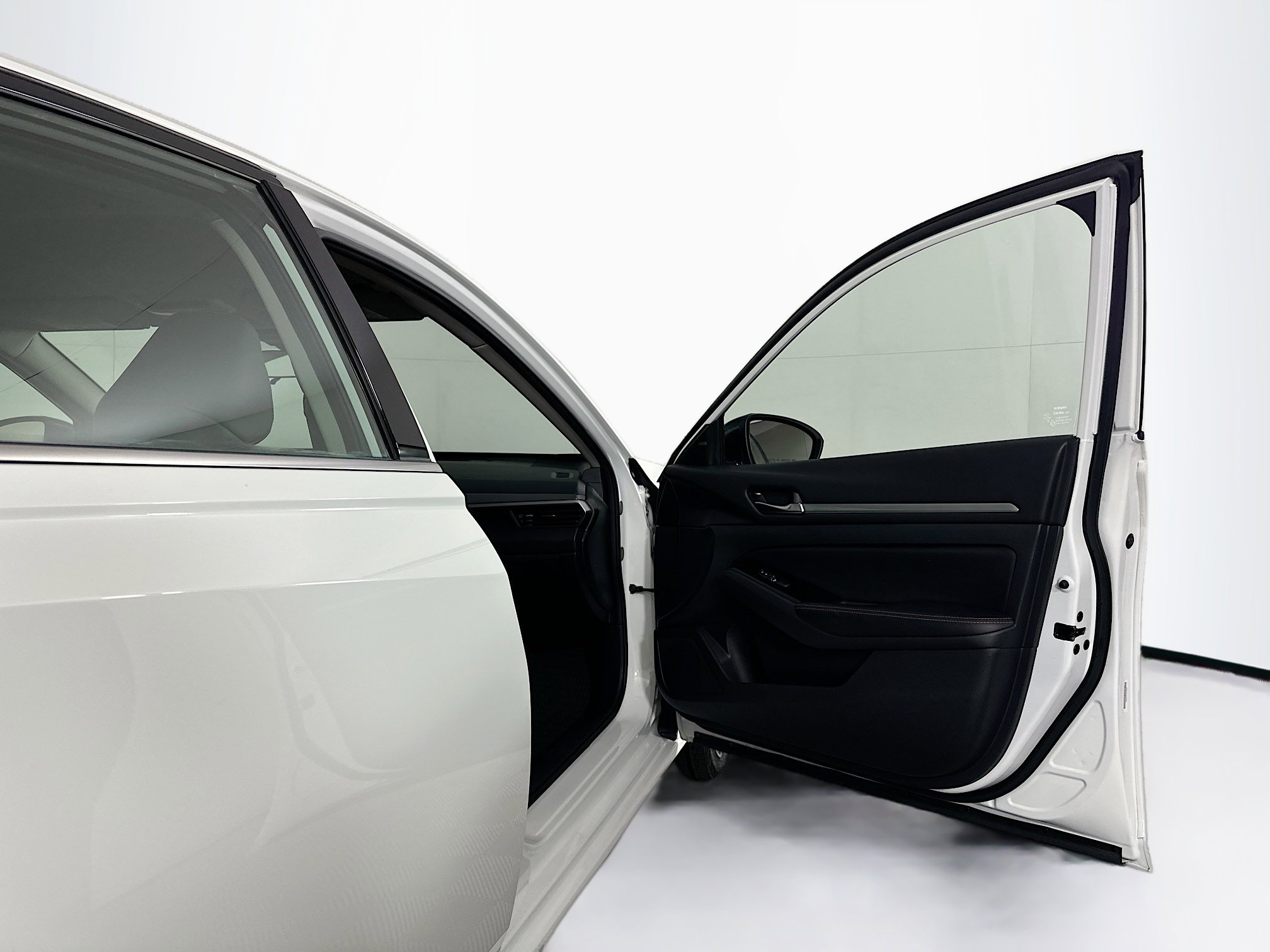 Used 2024 Nissan Altima 2.5 SR image 30