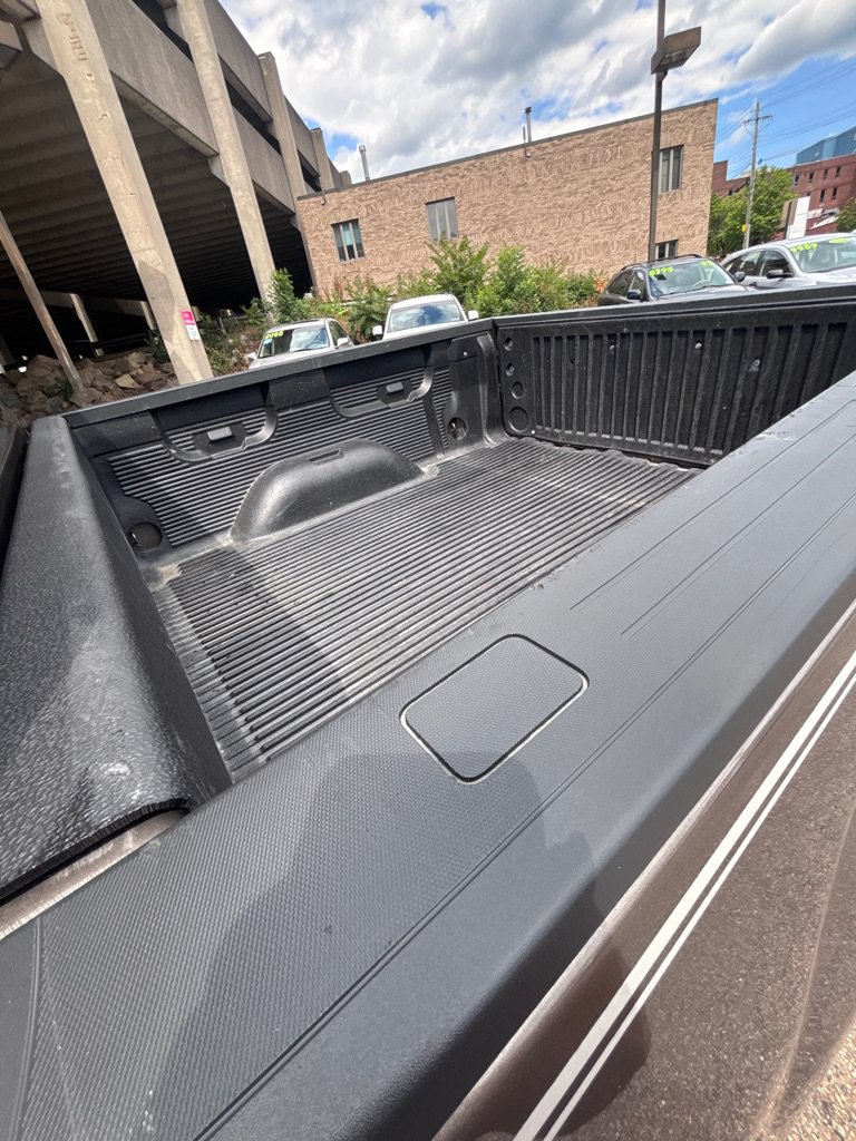 Used 2015 GMC Sierra 1500 SLE w/ SLE Value Package AWD/4WD image 9