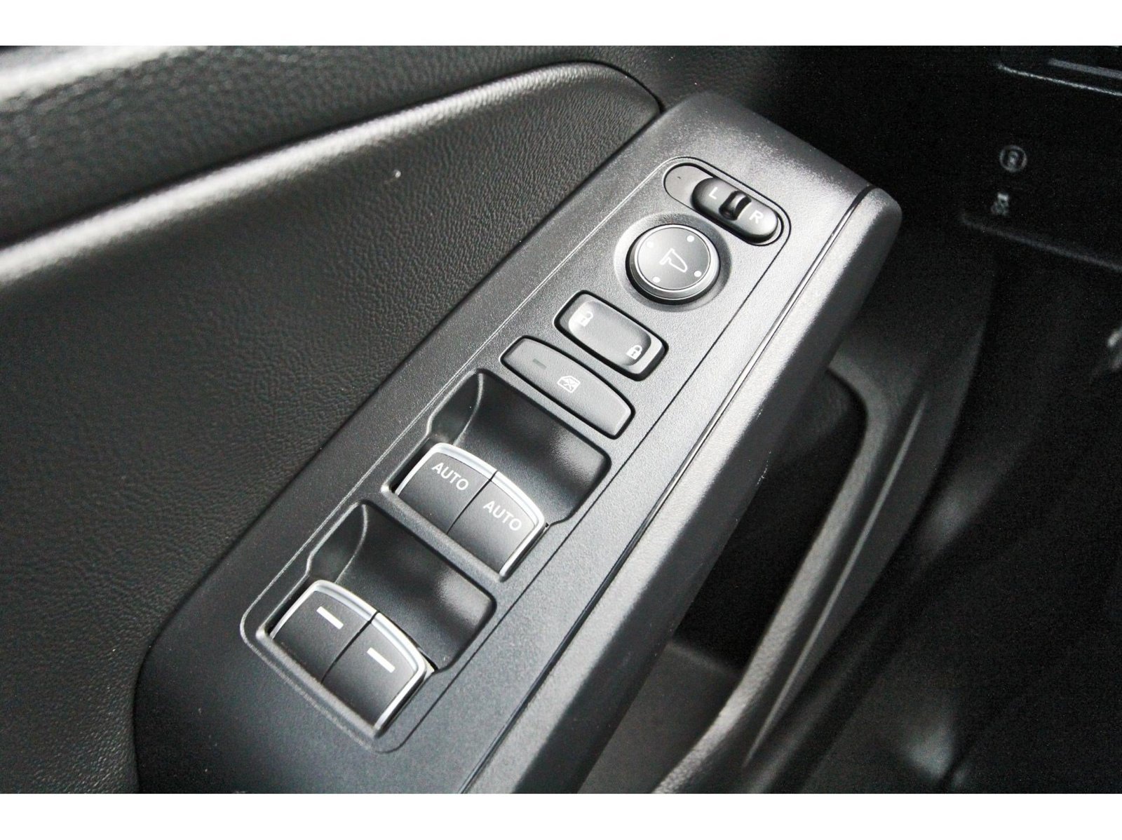 Used 2024 Honda Civic EX-L image 22