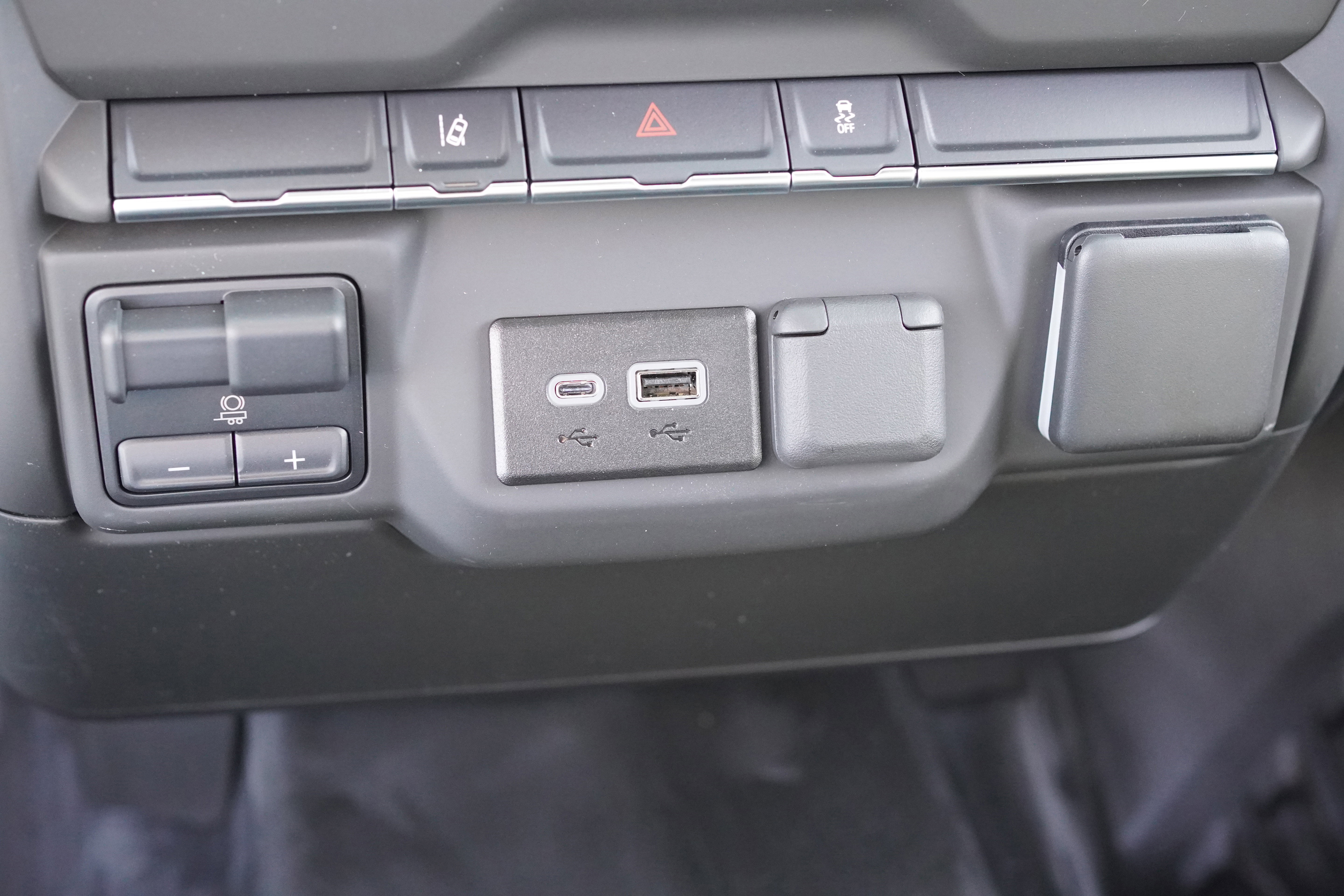 New 2025 GMC Sierra 3500 Pro w/ Convenience Package image 25