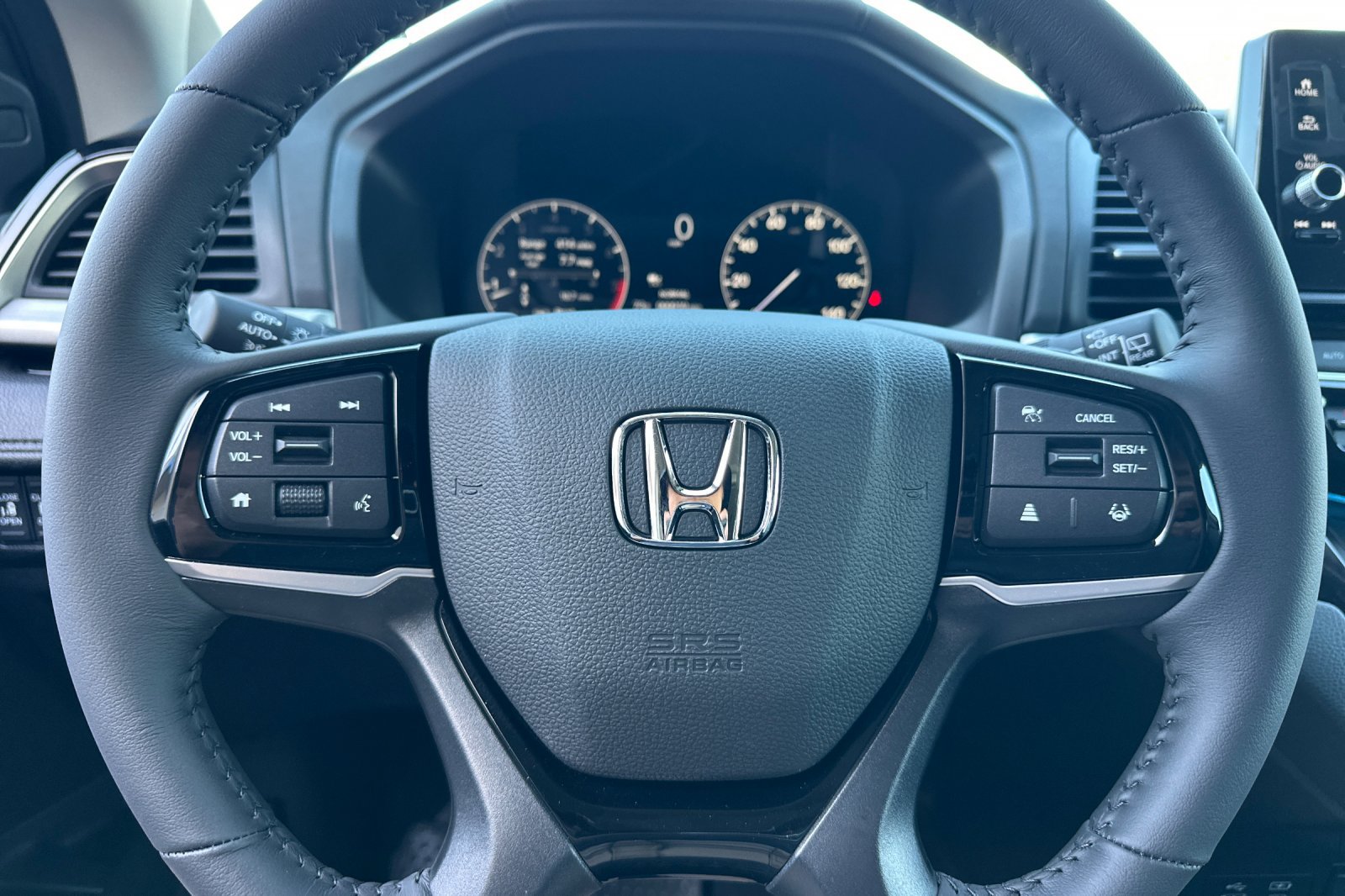 New 2027 Honda Odyssey Touring image 27