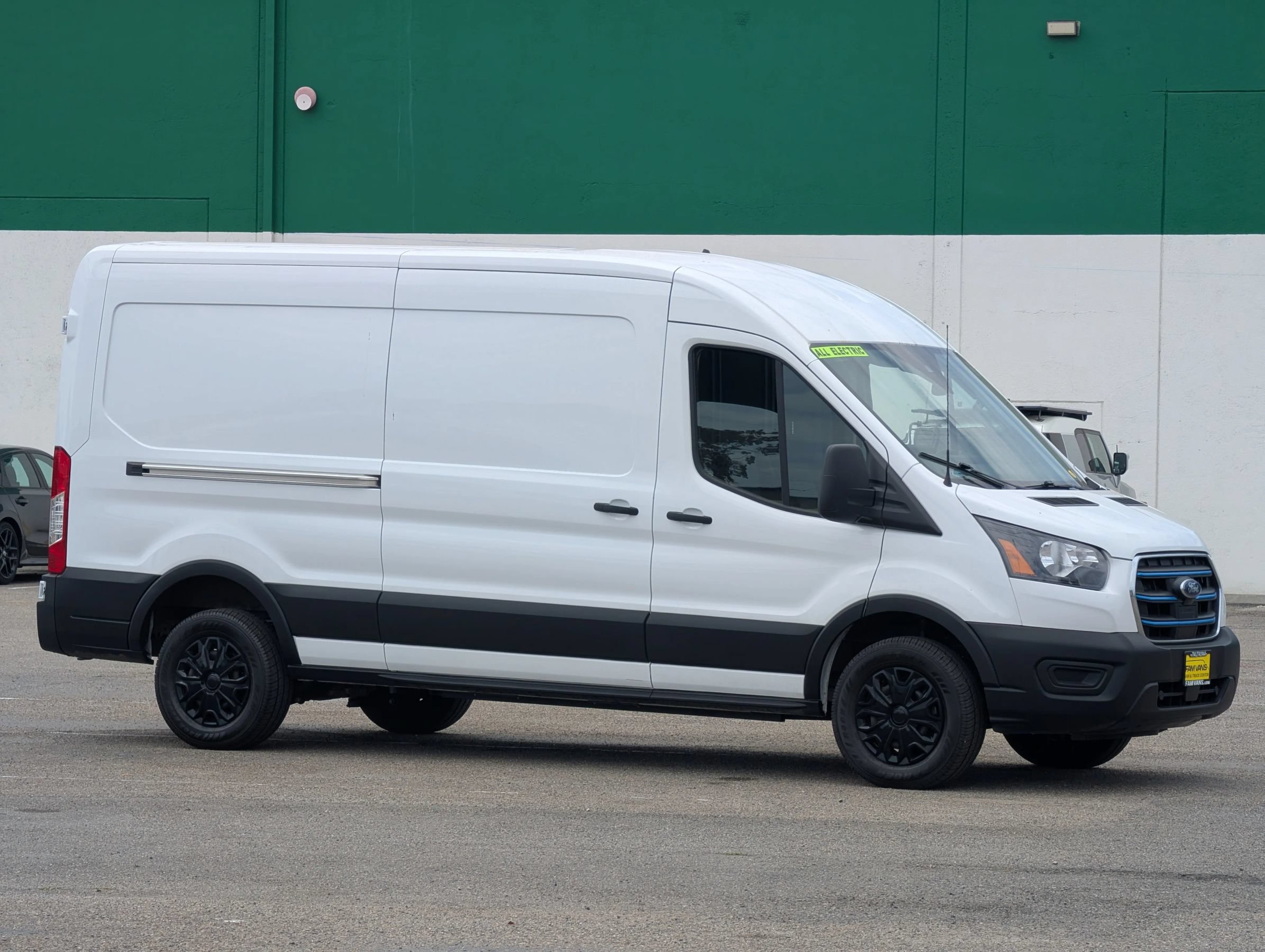 Used 2023 Ford E-Transit Medium Roof