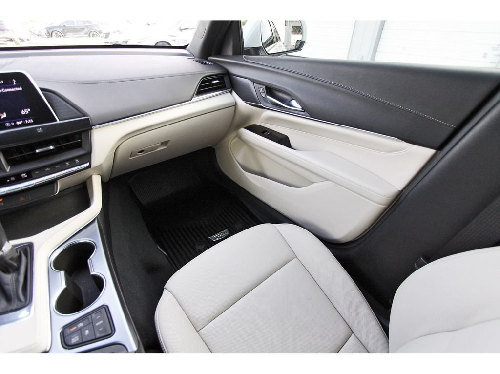 Used 2021 Cadillac CT4 Premium Luxury RWD image 11