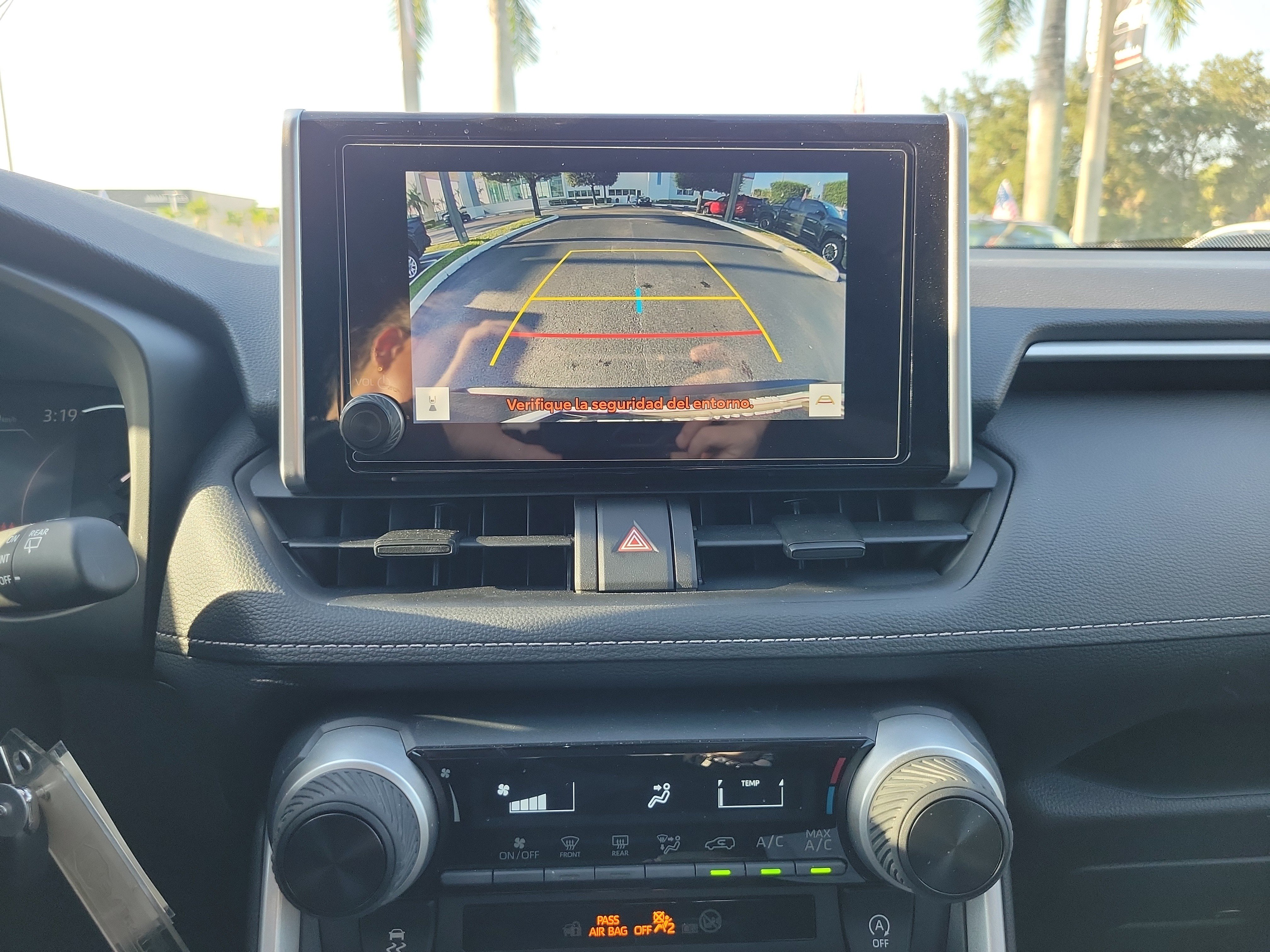 Used 2025 Toyota RAV4 LE FWD image 27