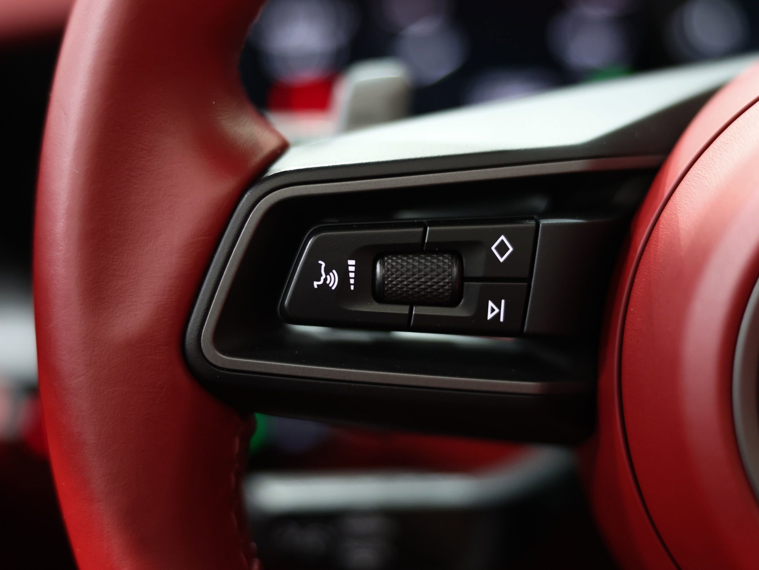 Used 2021 Porsche 911 Targa 4 image 41