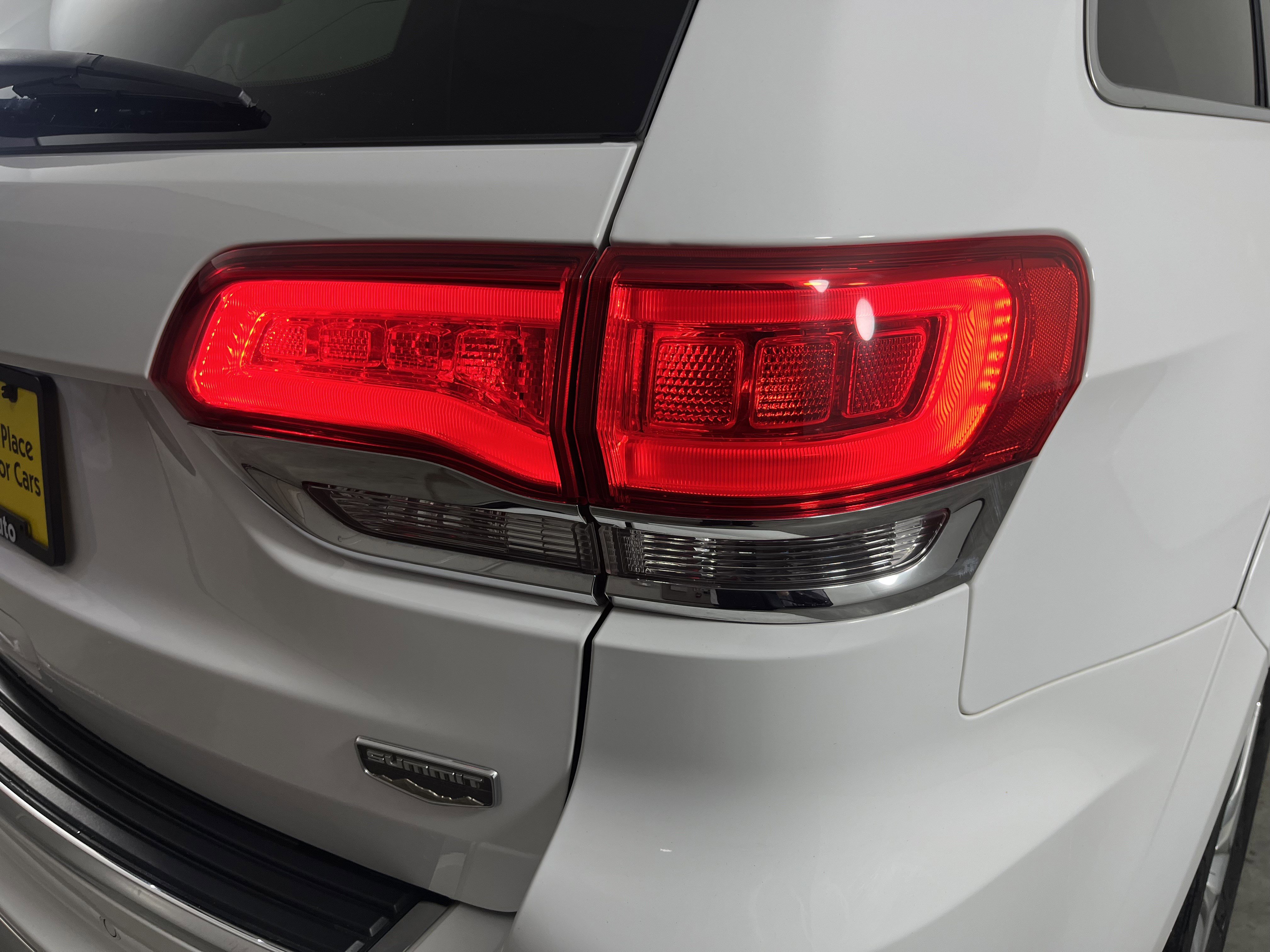 Used 2017 Jeep Grand Cherokee Summit image 26