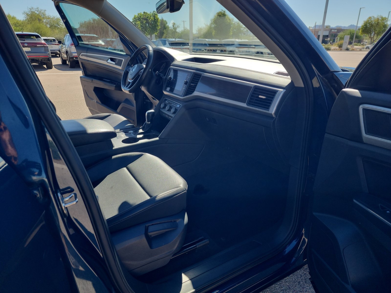 Used 2018 Volkswagen Atlas SE FWD image 19