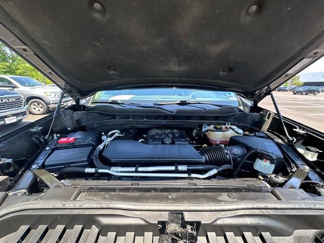 Used 2022 Chevrolet Silverado 1500 LT Trail Boss w/ LPO, Dark Essentials Package AWD/4WD image 14