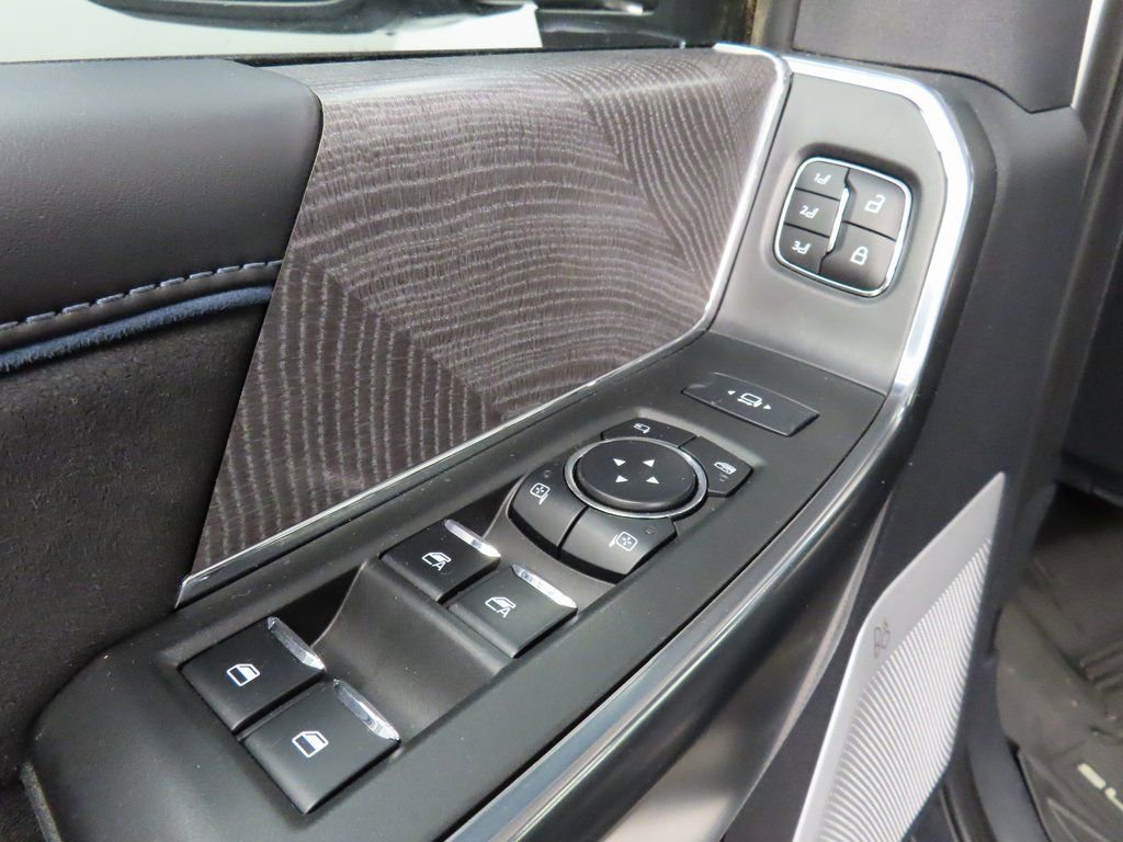 Used 2025 Ford F450 Platinum w/ FX4 Off-Road Package AWD/4WD image 56