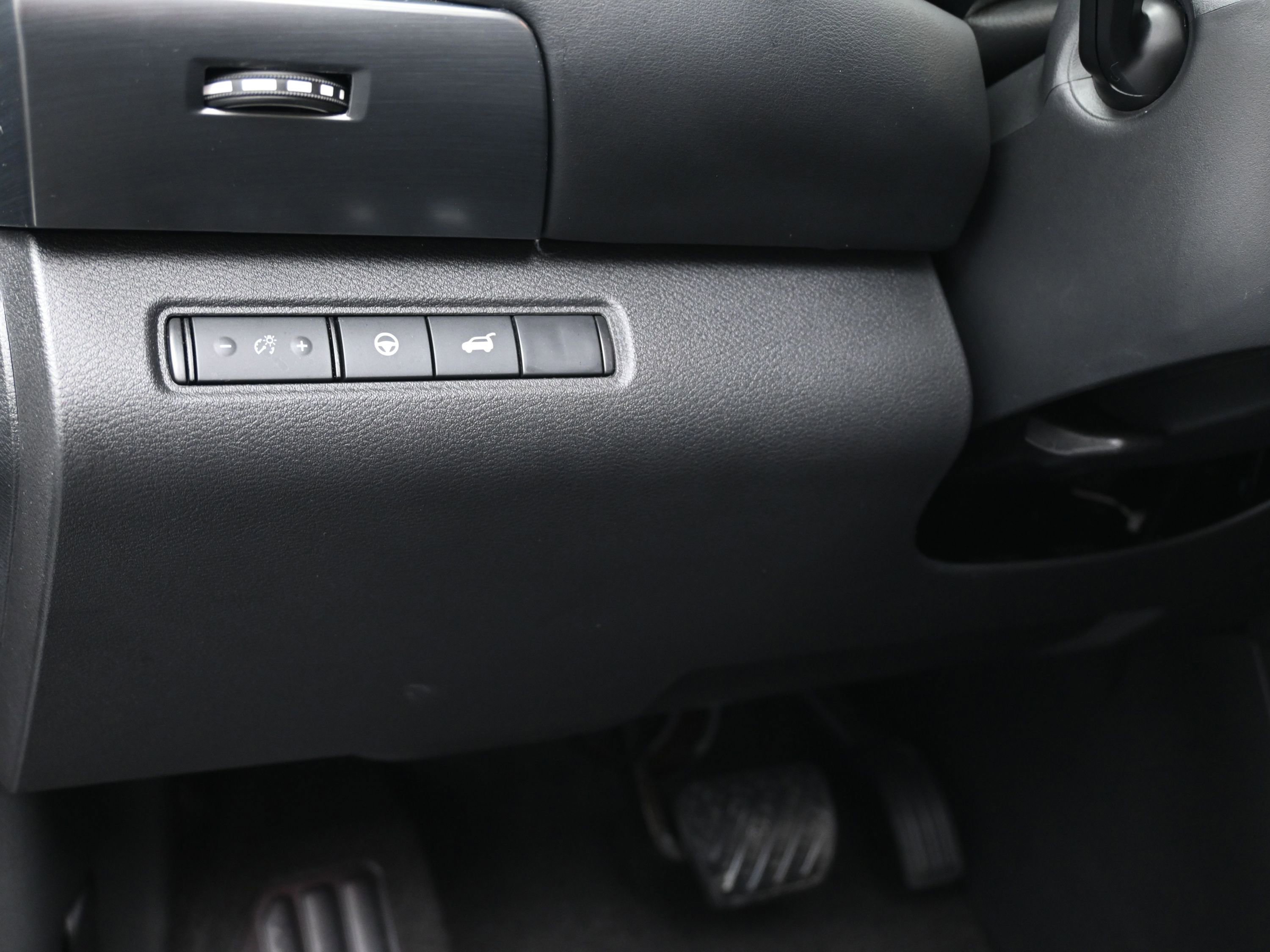 Used 2025 Nissan Pathfinder SL image 23