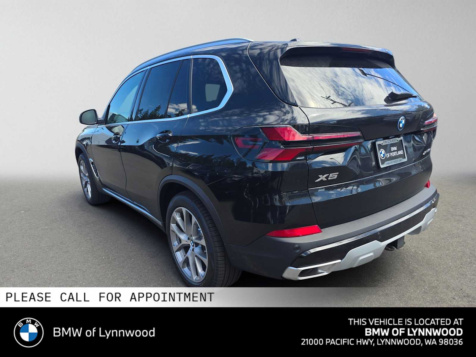New 2026 BMW X5 xDrive50e w/ Climate Comfort Package AWD/4WD image 5