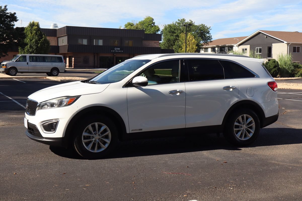 Used 2016 Kia Sorento LX AWD/4WD image 10