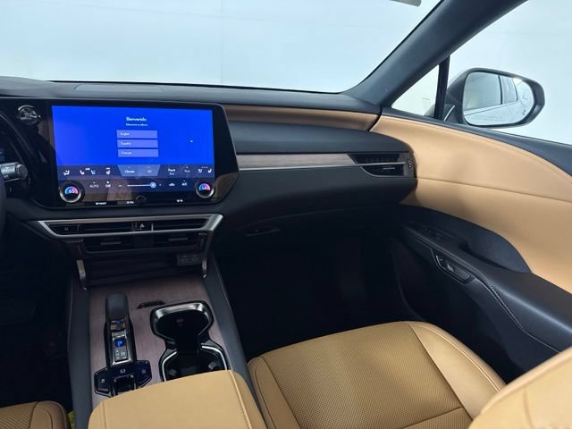 Used 2025 Lexus RX 350 Premium w/ Accessory Package (Z1) FWD image 33