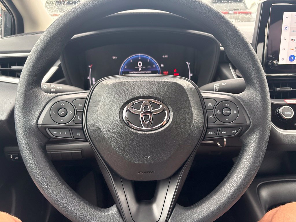 Used 2026 Toyota Corolla LE FWD image 2
