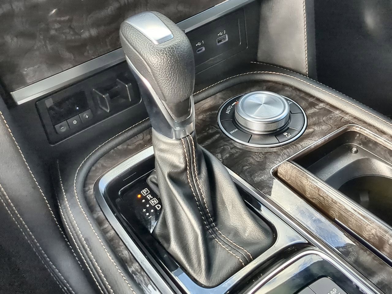 Used 2022 Nissan Armada Platinum w/ Captain's Chairs Package image 15