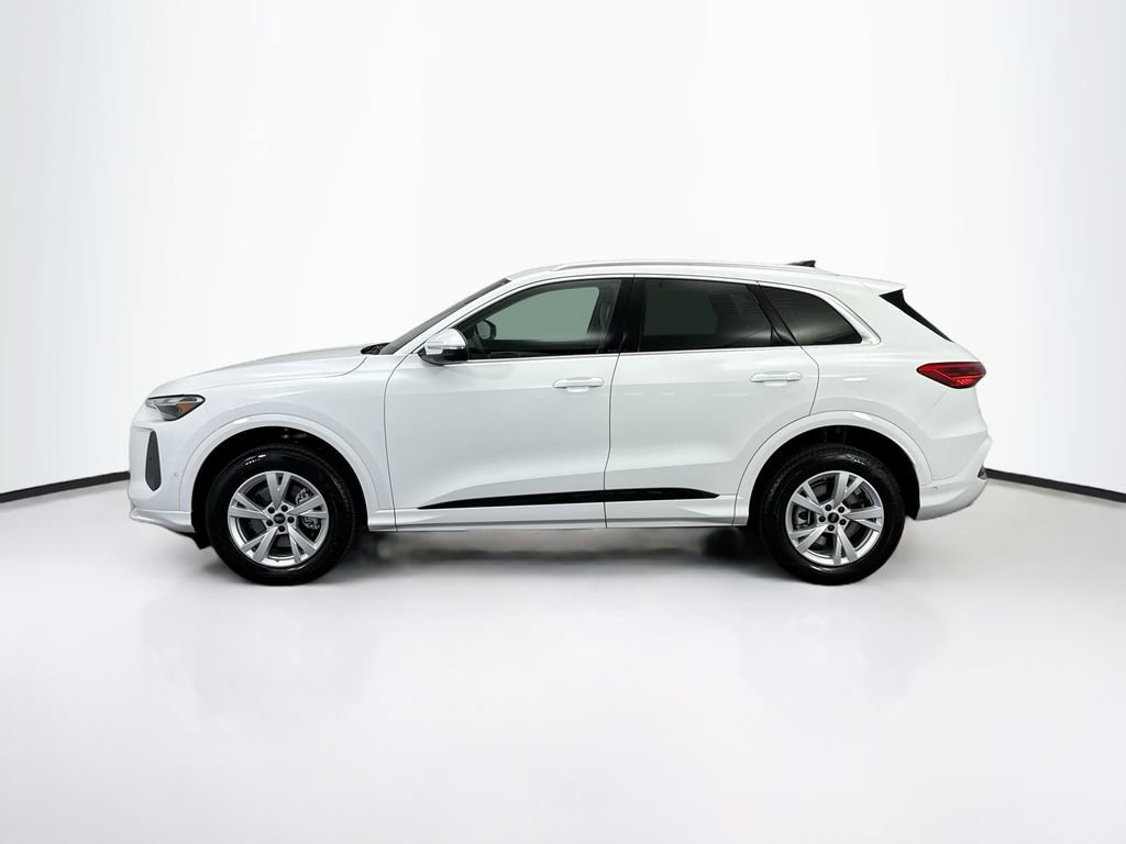 Used 2025 Audi Q5 Premium w/ Convenience Package image 9