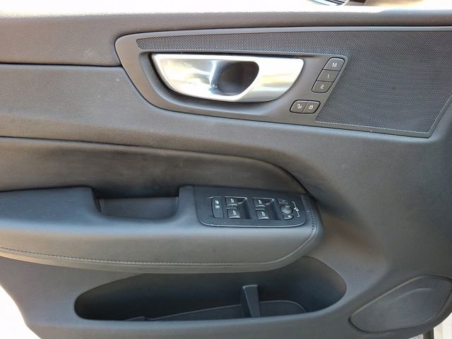 Used 2024 Volvo XC60 B5 Plus w/ Protection Package Premier image 16