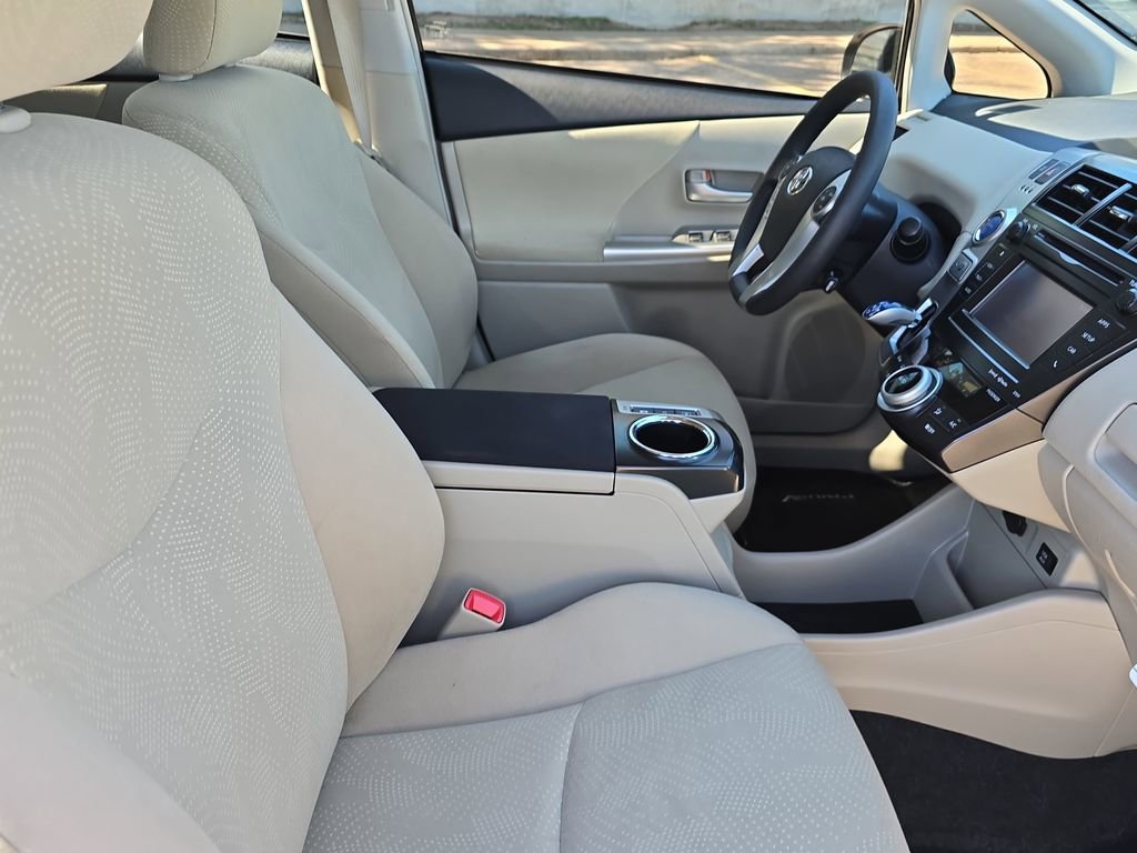 Used 2012 Toyota Prius V Three image 10