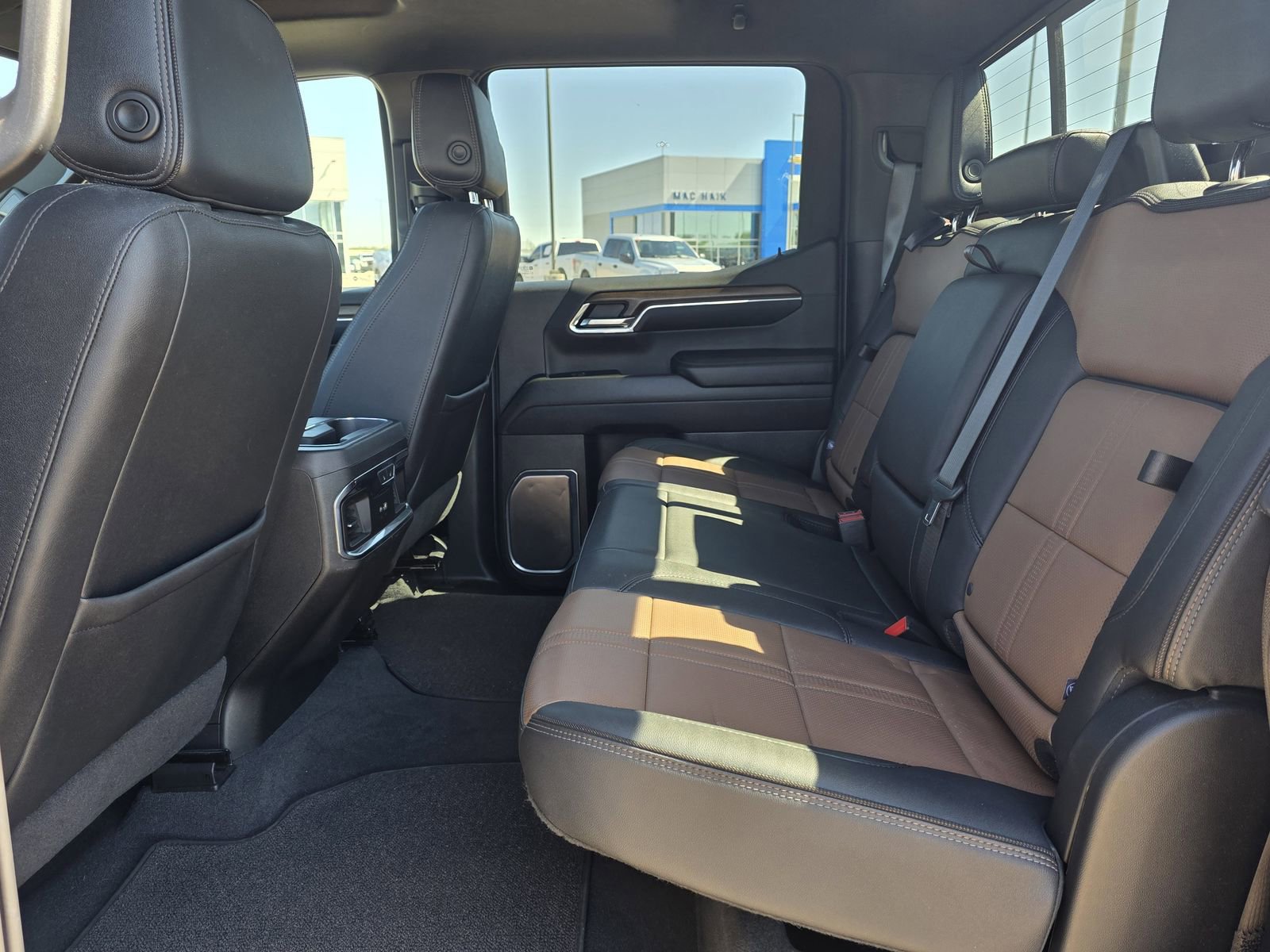 Used 2024 Chevrolet Silverado 1500 High Country w/ Technology Package image 27