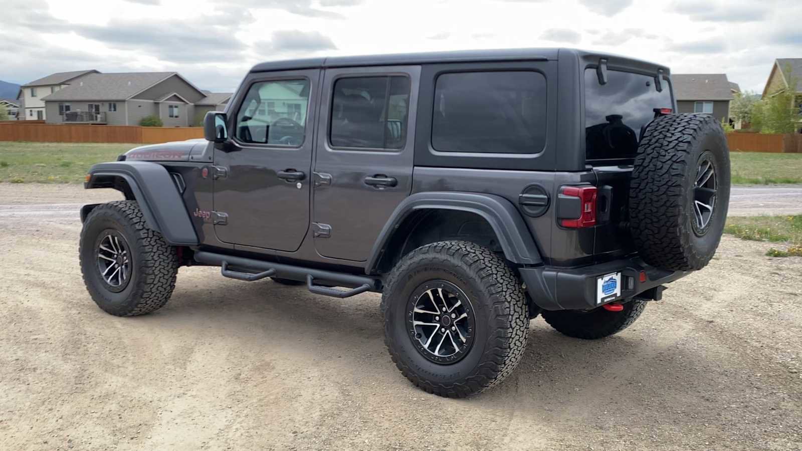 Used 2025 Jeep Wrangler Unlimited Rubicon w/ XTREMEE 35" Tire Package AWD/4WD image 6