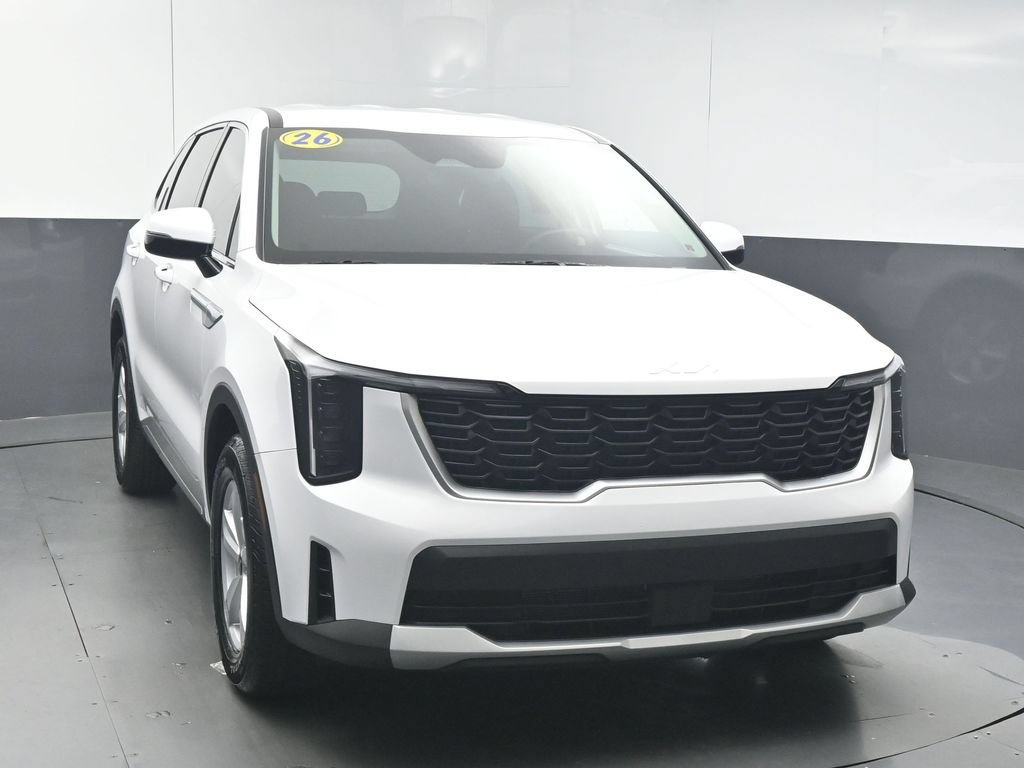 Used 2026 Kia Sorento LX FWD image 2