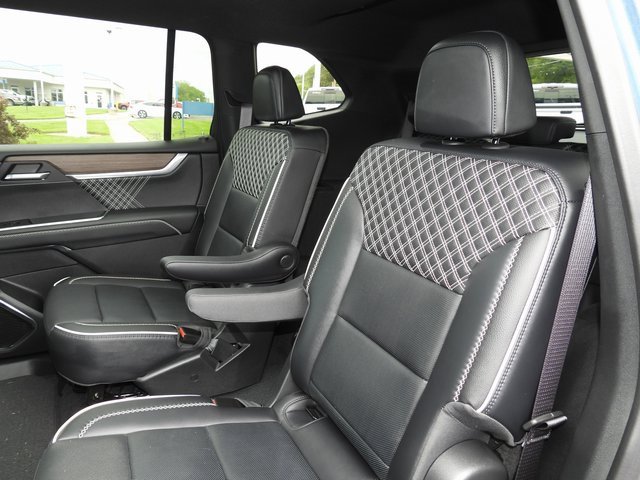 Used 2025 GMC Acadia Denali w/ Super Cruise Package image 50