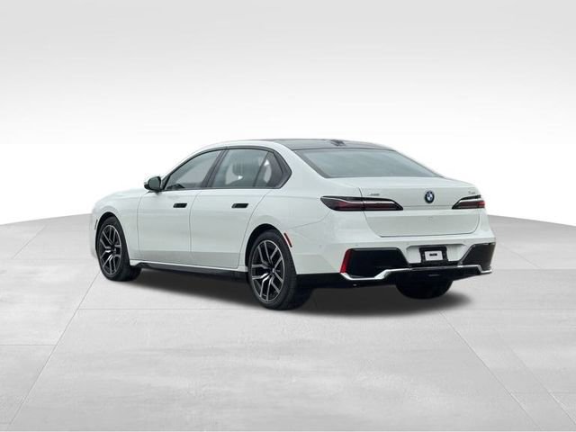 Certified 2025 BMW 740i xDrive image 5