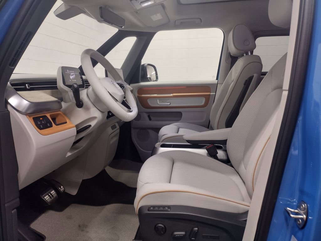 New 2025 Volkswagen ID. Buzz 1st Edition image 28