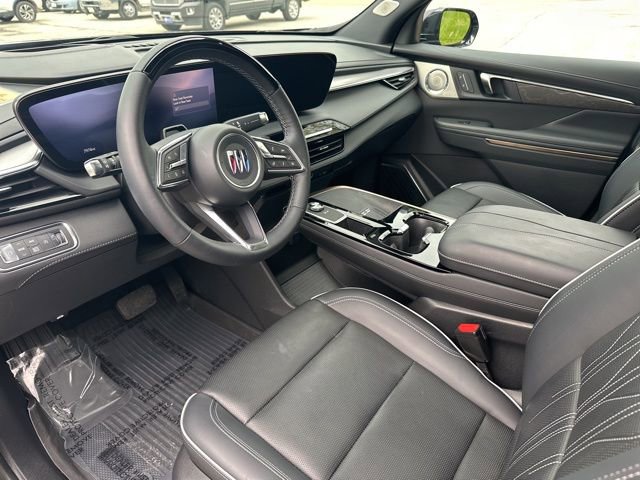 Used 2025 Buick Enclave Avenir AWD/4WD image 41