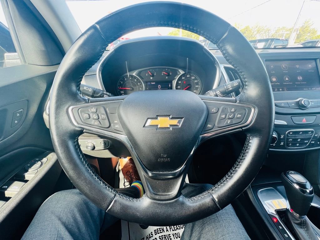 Used 2020 Chevrolet Equinox LT w/ Driver Convenience Package image 19