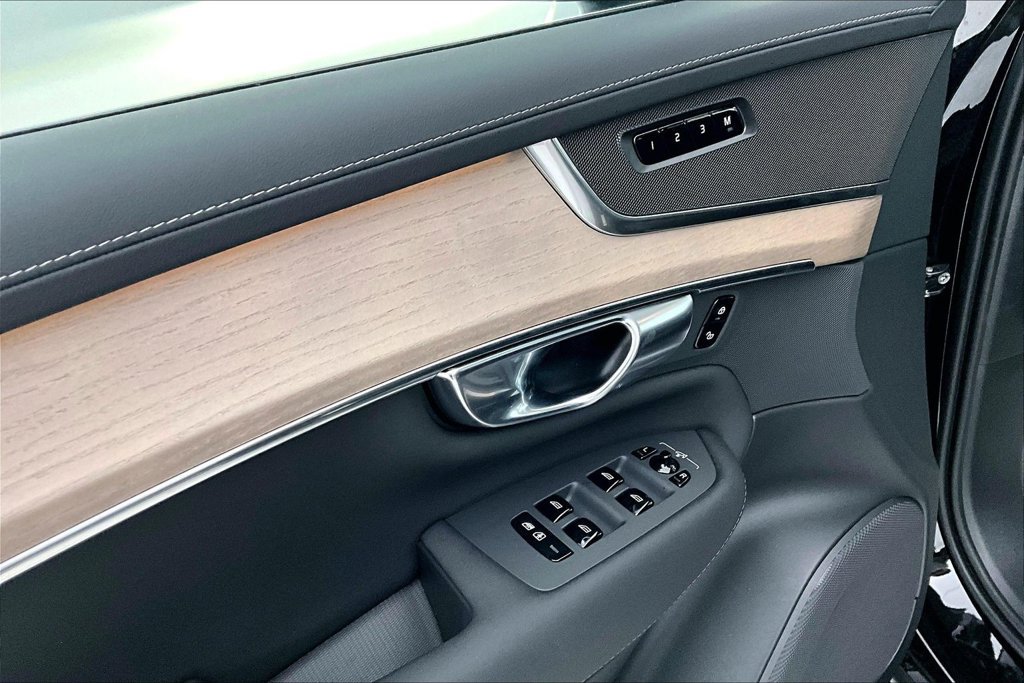 New 2026 Volvo XC90 B5 Core AWD/4WD image 21
