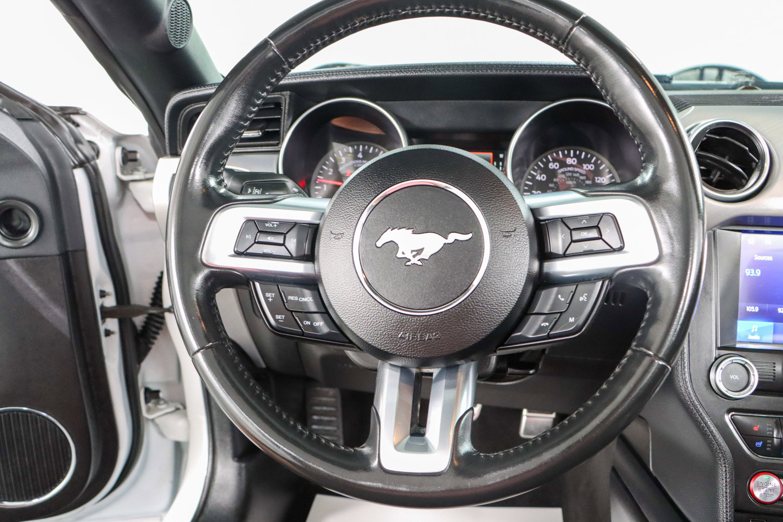 Used 2022 Ford Mustang Premium image 12
