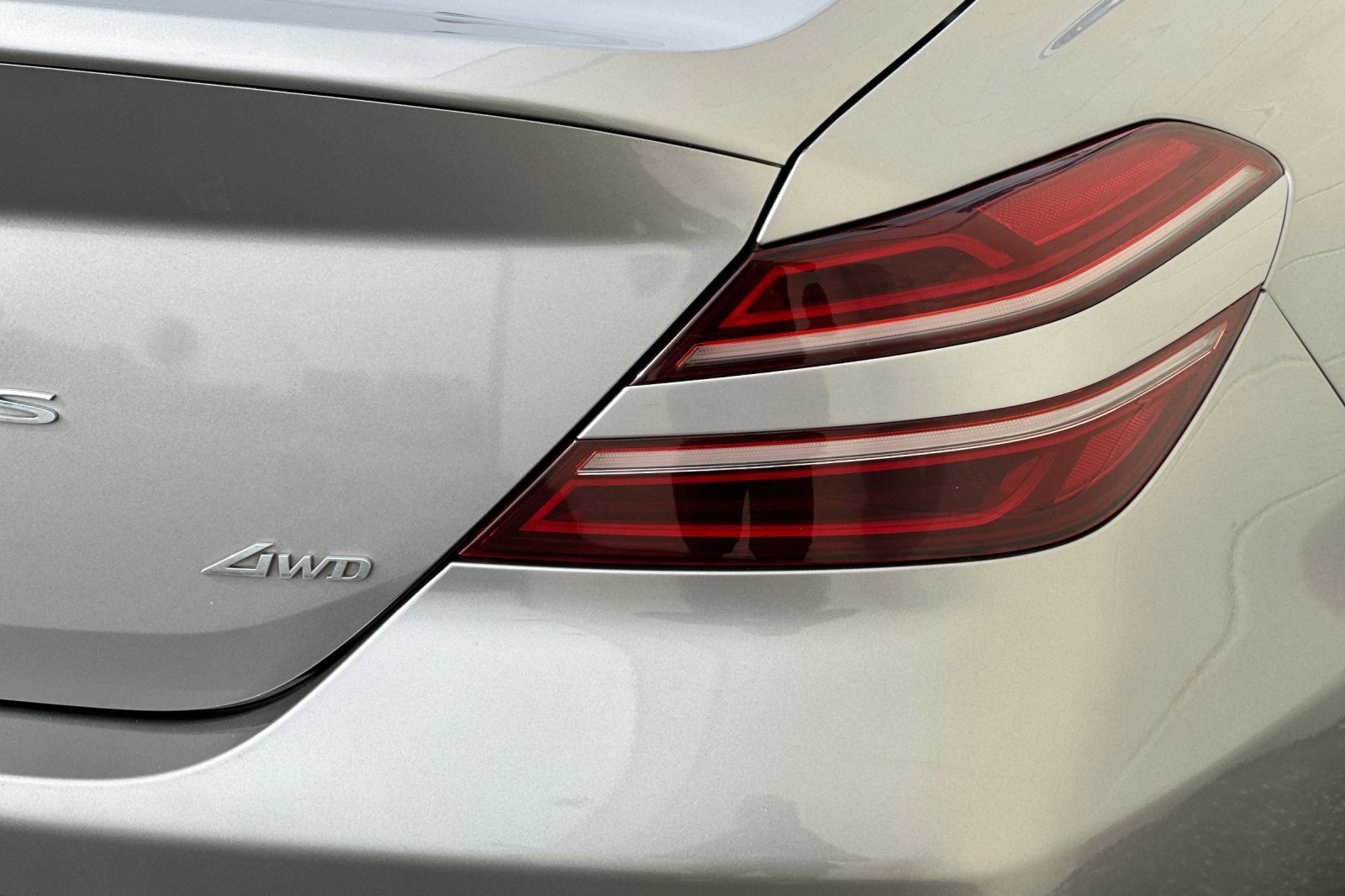 Used 2023 Genesis G70 2.0T image 37