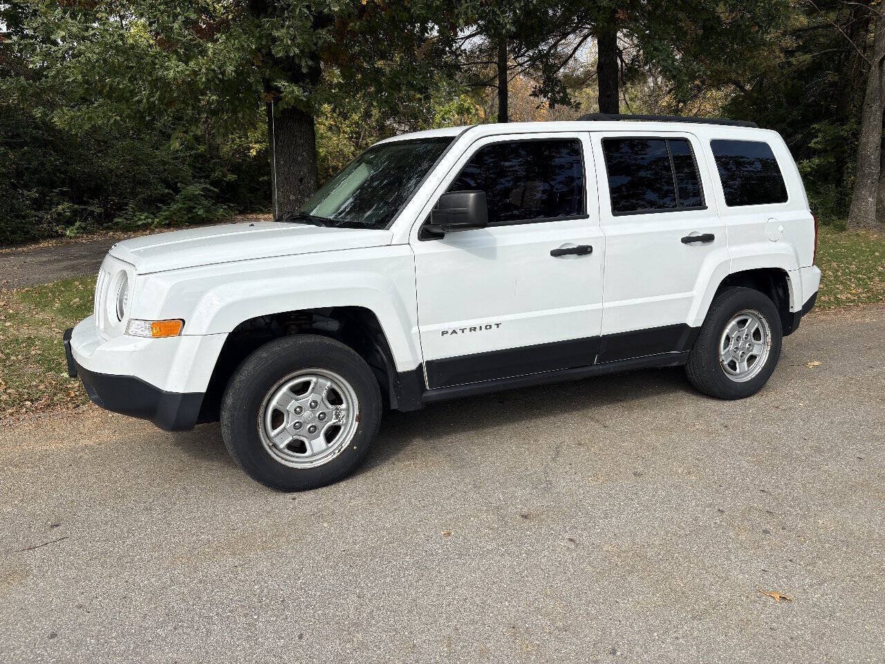 Used 2014 Jeep Patriot Sport FWD image 3