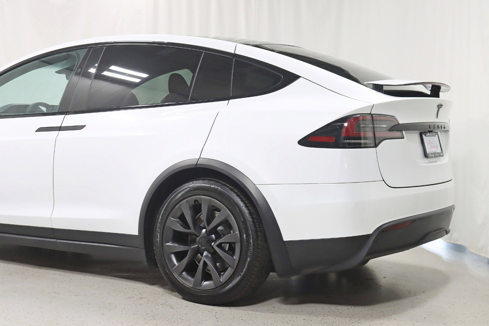 Used 2022 Tesla Model X image 11