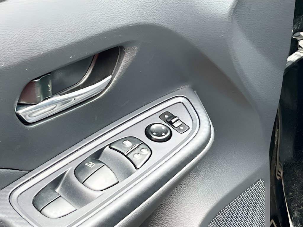Used 2024 Nissan Versa SV w/ Trunk Package FWD image 16