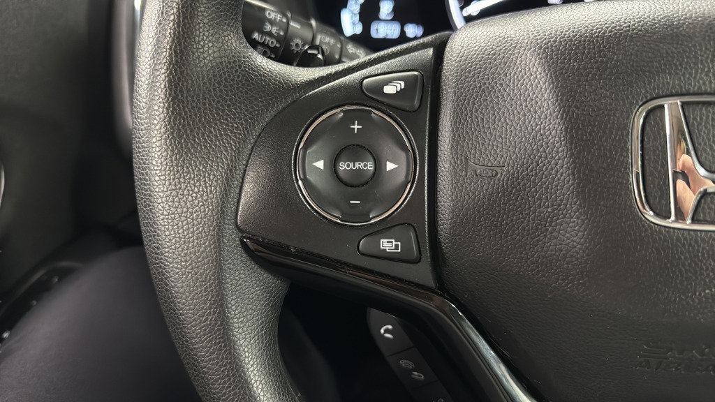 Used 2021 Honda HR-V EX image 18