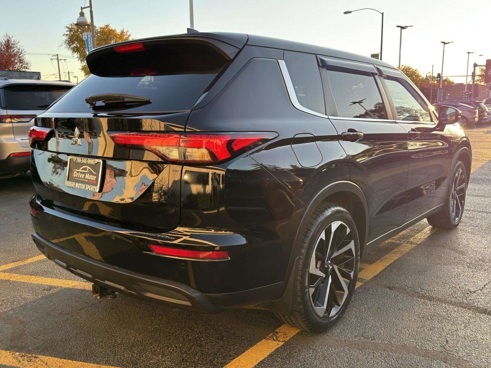 Used 2022 Mitsubishi Outlander ES image 12