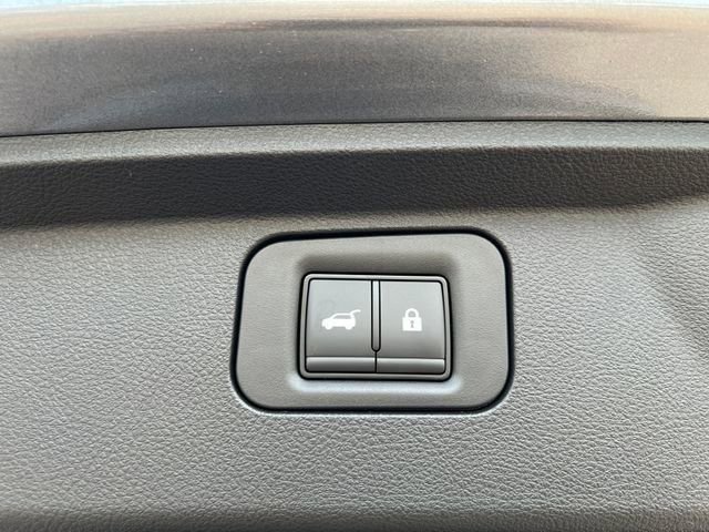 New 2025 Nissan Armada SL w/ Captain's Chari Seat Package image 39