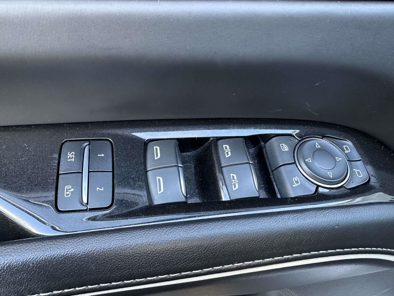 Used 2022 Cadillac Escalade Sport Platinum image 18