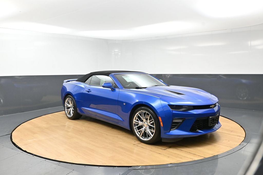 Used 2017 Chevrolet Camaro SS RWD image 8