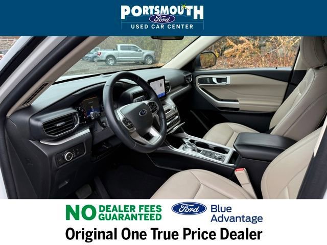 Used 2023 Ford Explorer XLT w/ Equipment Group 202A image 4