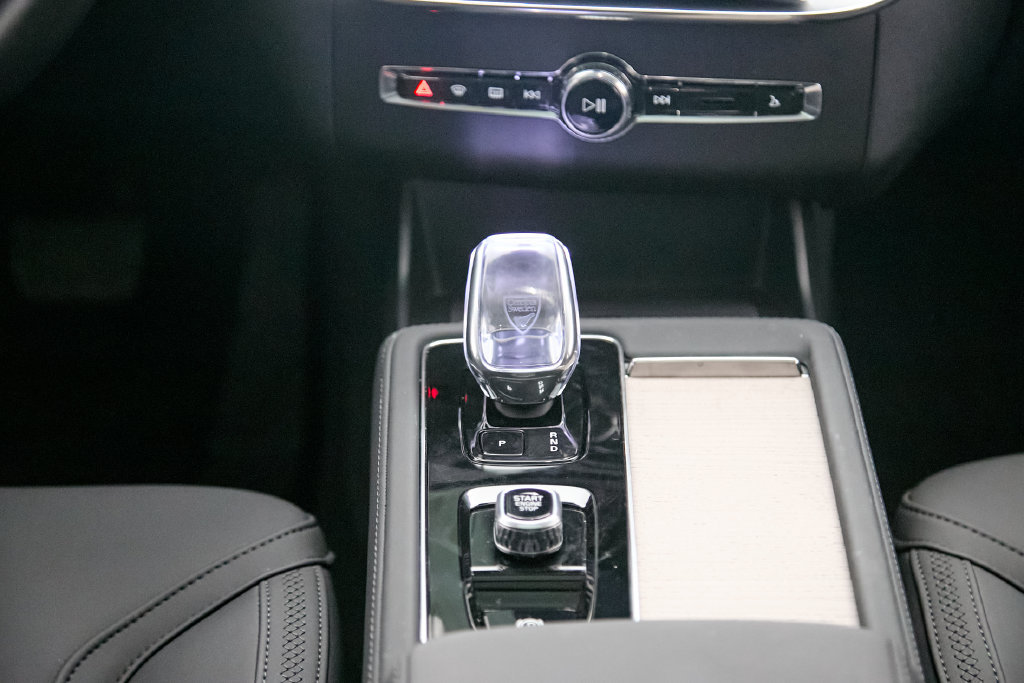 New 2026 Volvo XC90 B6 Plus w/ Protection Package AWD/4WD image 31