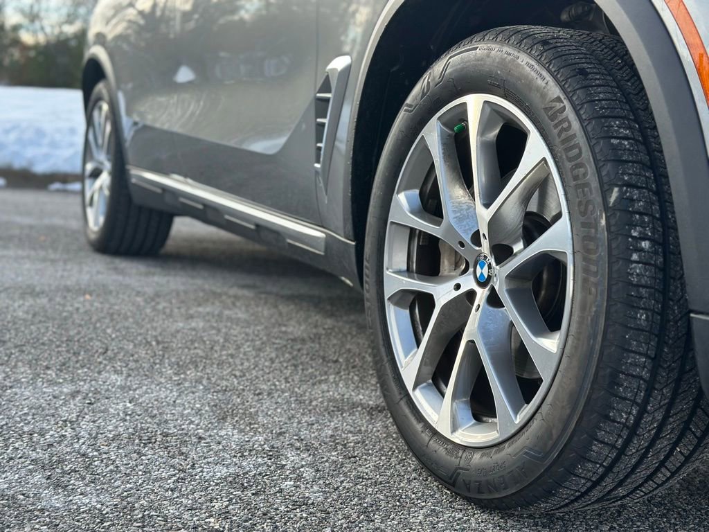 Certified 2024 BMW X5 xDrive40i w/ Premium Package image 11
