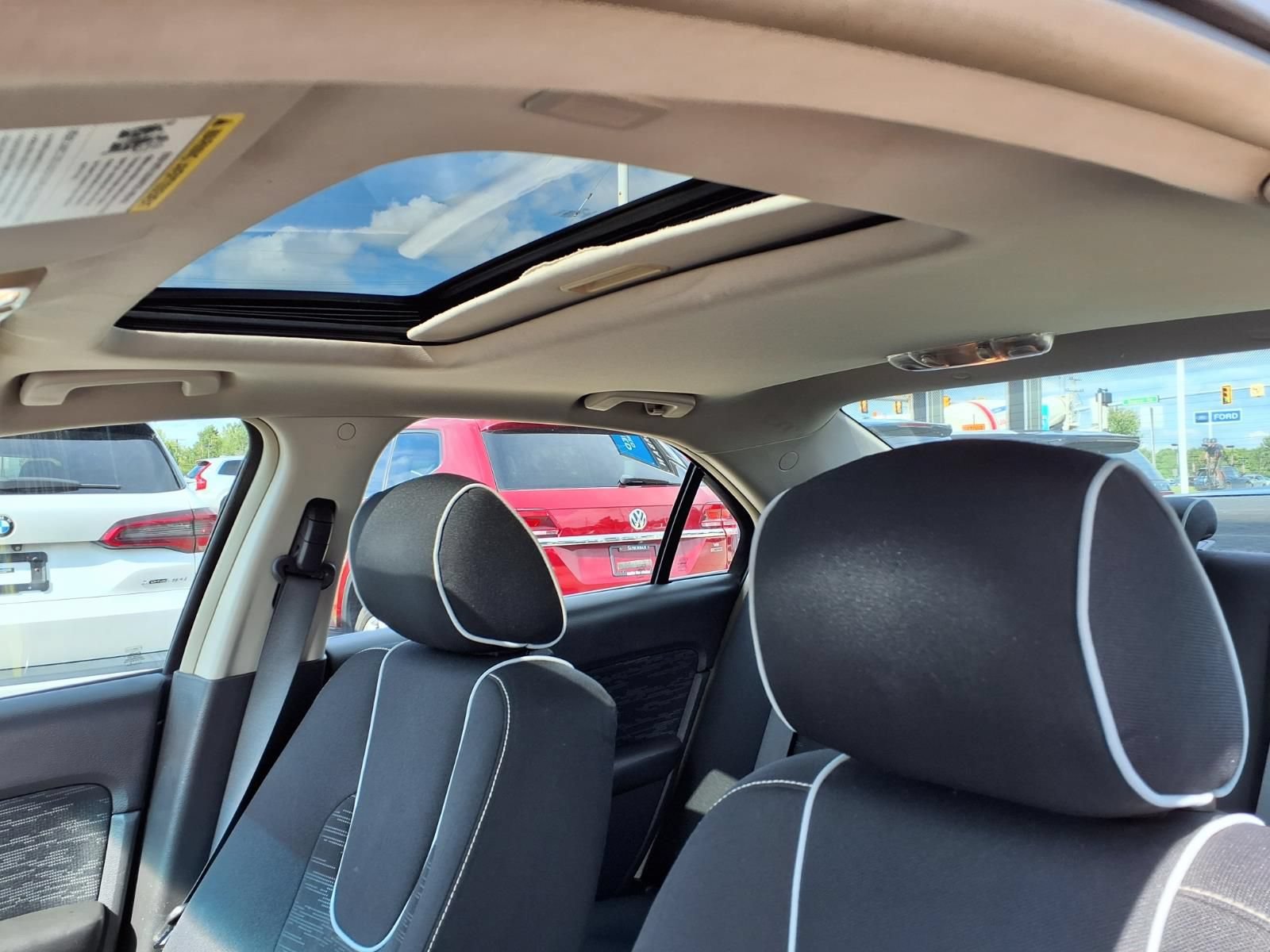 Used 2011 Ford Fusion SE w/ 202A Rapid Spec Order Code FWD image 17