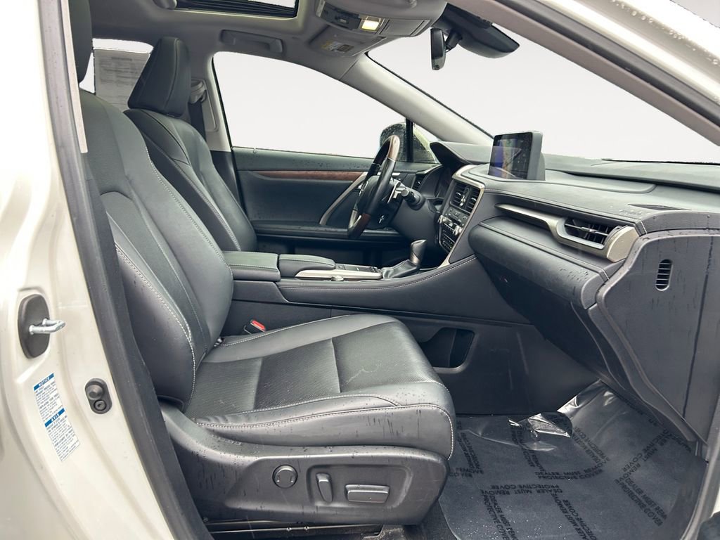 Used 2022 Lexus RX 350L Premium w/ Premium Package AWD/4WD image 10